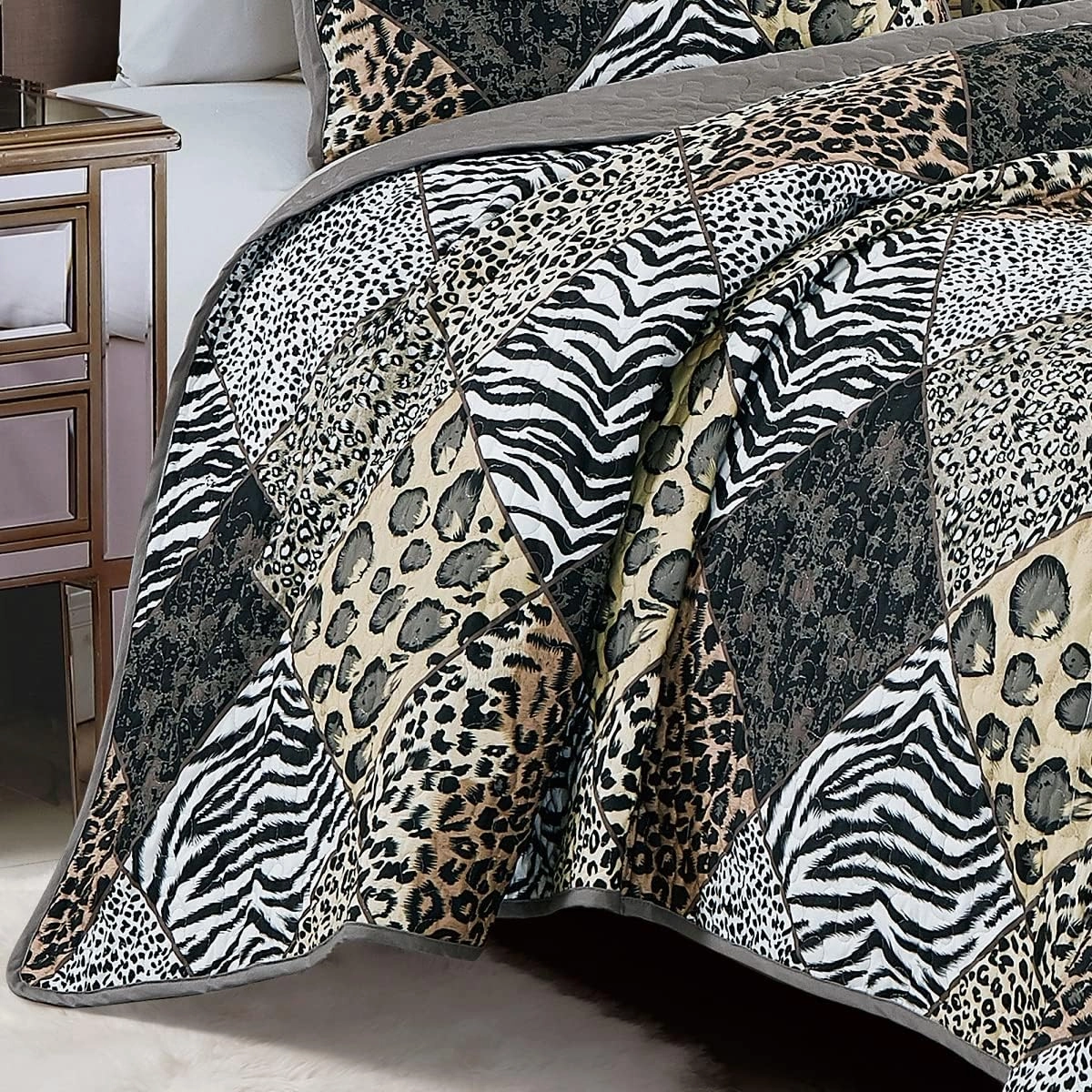 3 Piece Animal Print Bedspread Leopard Zebra Cheetah Printed Quilt Set Jungle Rustic Cabin Theme Bedding Reversible Black White Queen Size Coverlet for All Season (Queen, Black)