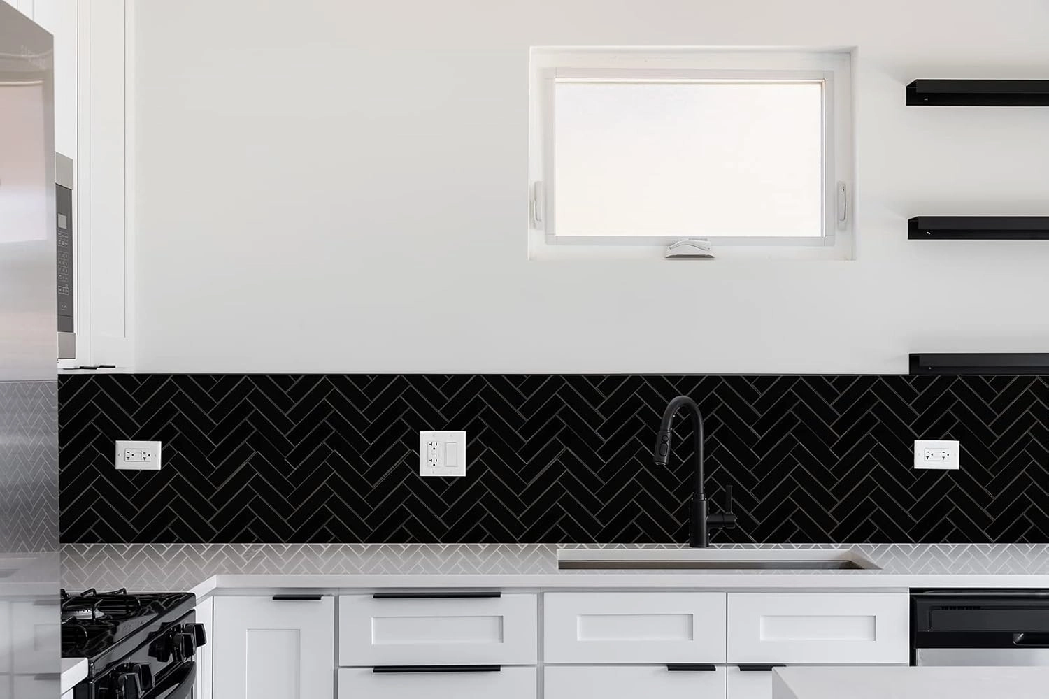 6-Sheet Peel and Stick Black Chevron Blacksplash Tile, Herringbone Aluminum Composite Panel Self Adhesive Wall Tiles Stick on Bathroom and Kitchen