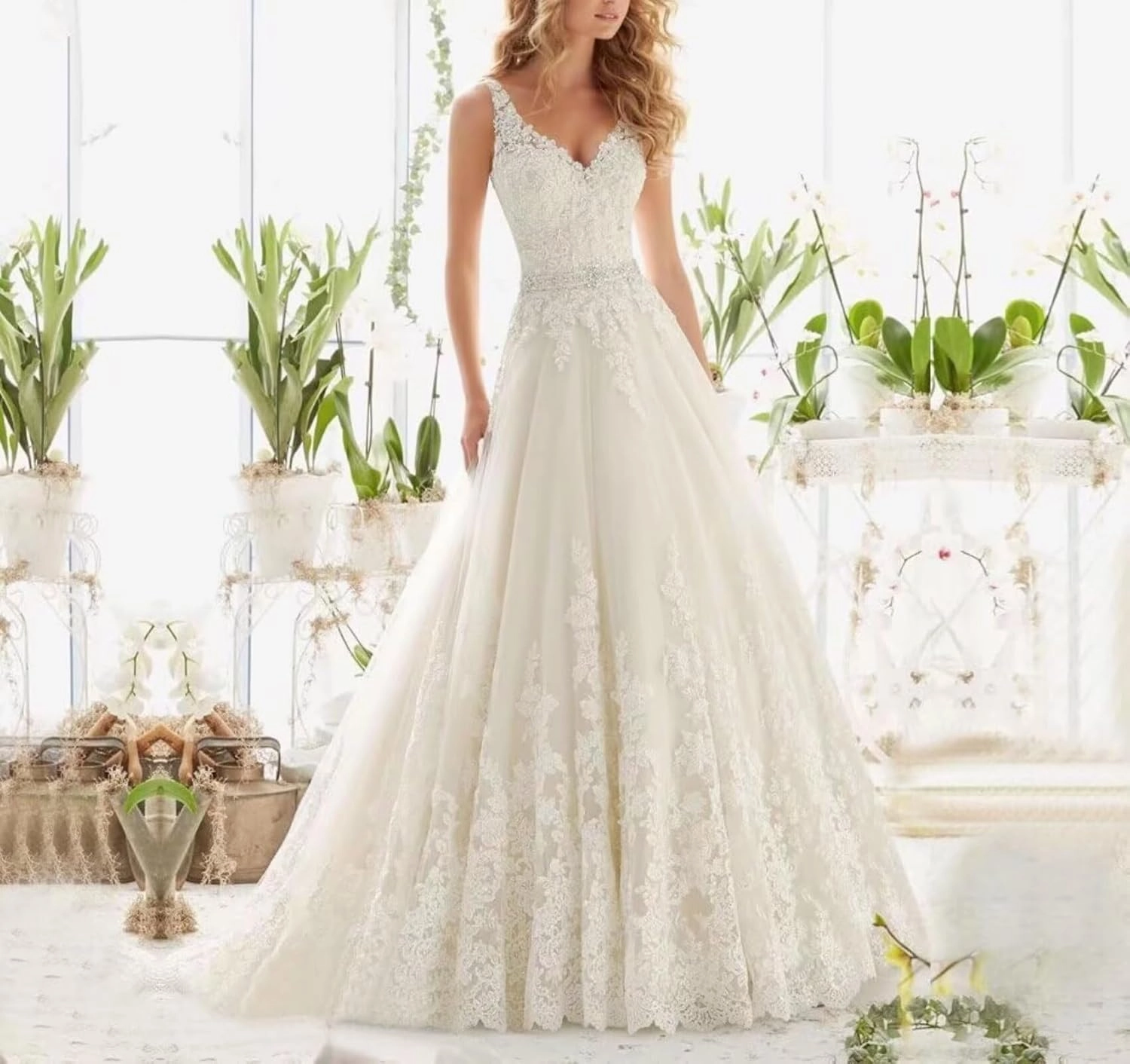 A Line Tulle Wedding Dresses for Bride V Neck Sleeveless Bridal Gowns Lace Appliques Boho Floral Wedding Gowns 2025