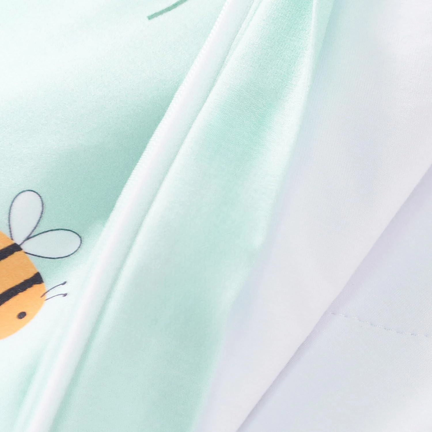 Baby Sleep Sack 0-6M 1.0 Tog 95% Rayon from Bamboo 5% Spandex Breathable Sleep Sacks Baby Quilted Wearable Blanket 2-Way Zipper Lightweight Little bee
