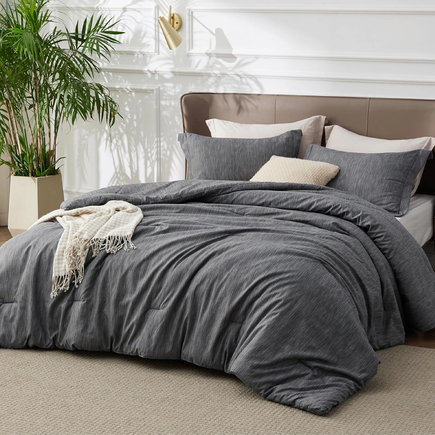 Bedsure Queen Comforter Set - Dark Grey Soft Bedding for All Seasons, Cationic Dyed Bed Set, 3 Pieces, 1 Queen Size Comforter (90"x90") and 2 Pillow Shams (20"x26" 2")