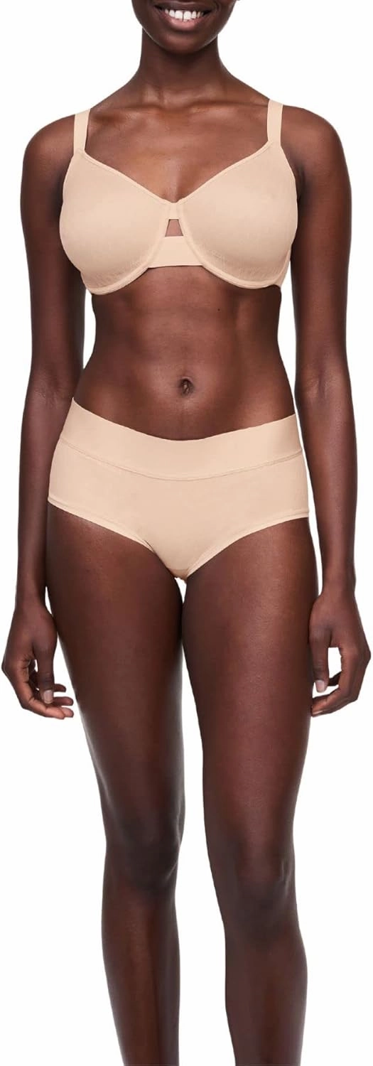 Chantelle Smooth Lines Back Smoothing Minimizer Bra