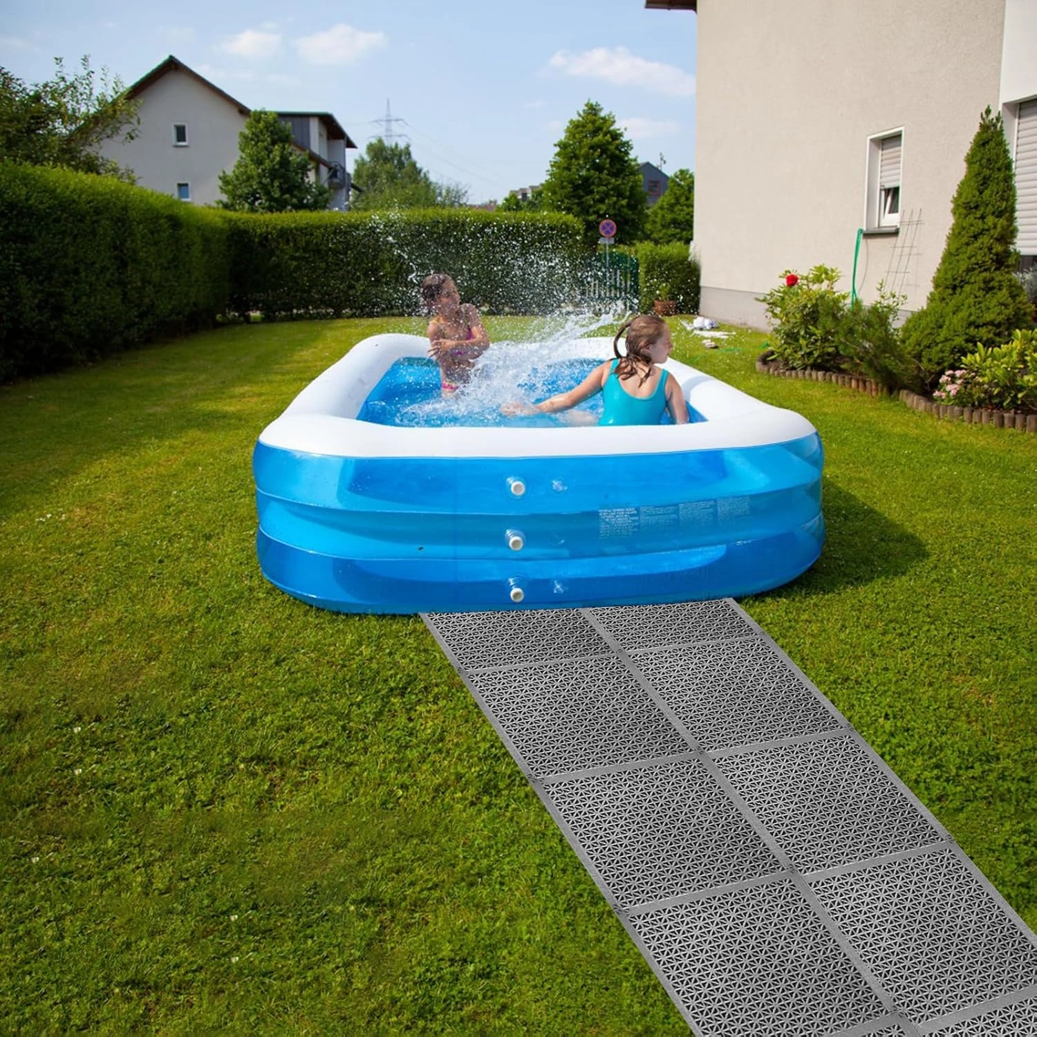 CIEOVO 18 Piece Pool Drainage Mat, Above Ground Pool Walkways Non-Slip Interlocking Cushion Floor Mat Pathways for Summer Spas Shower Rooms