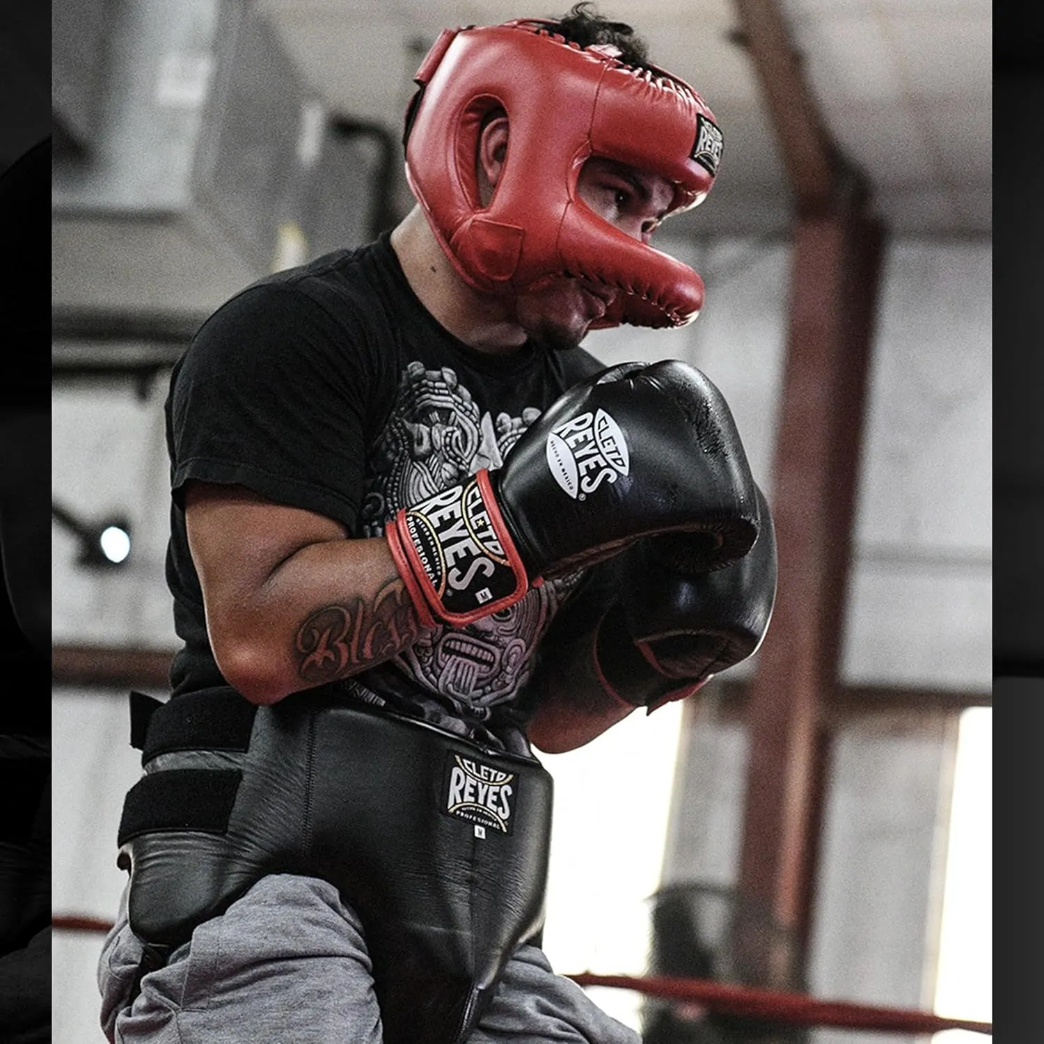 CLETO REYES Boxing Headgear with Face Bar for Men and Women, Protective Head Guard Face Saver, Sparring Fighting Sports