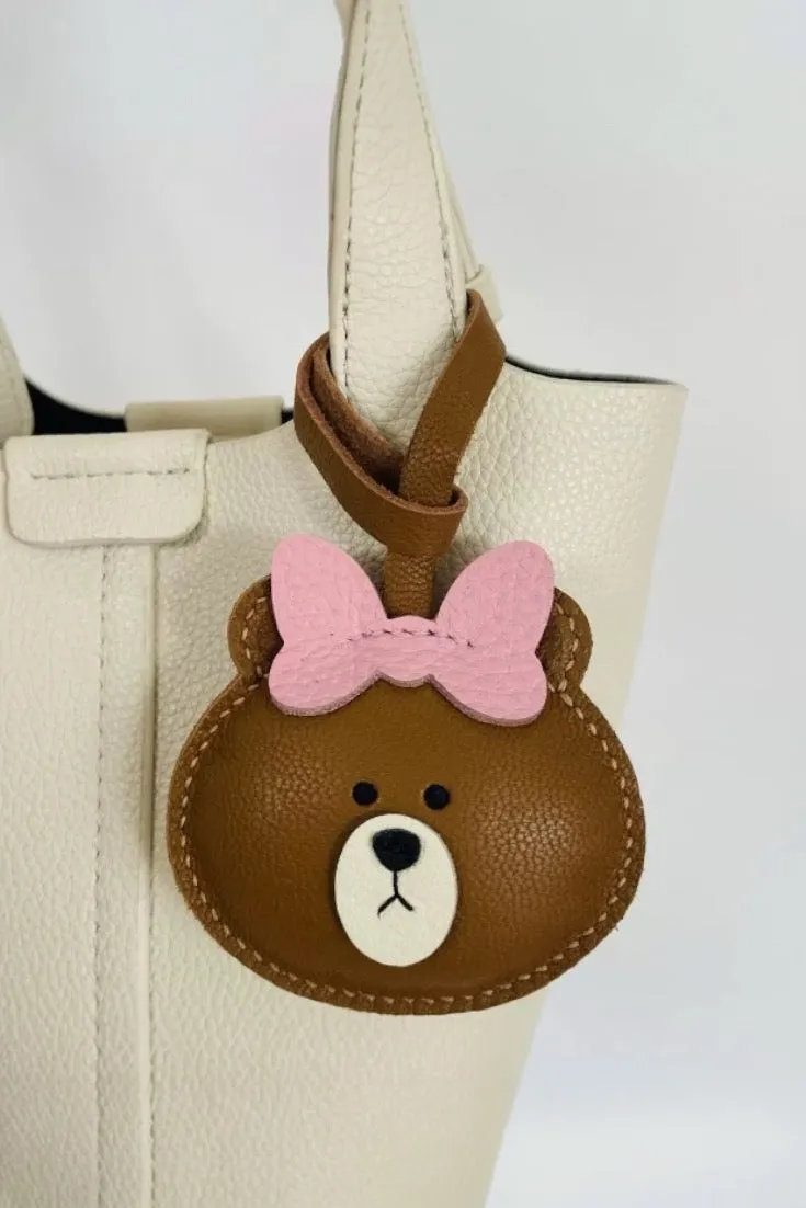 CUDDLY BEAR LEATHER CHARM
