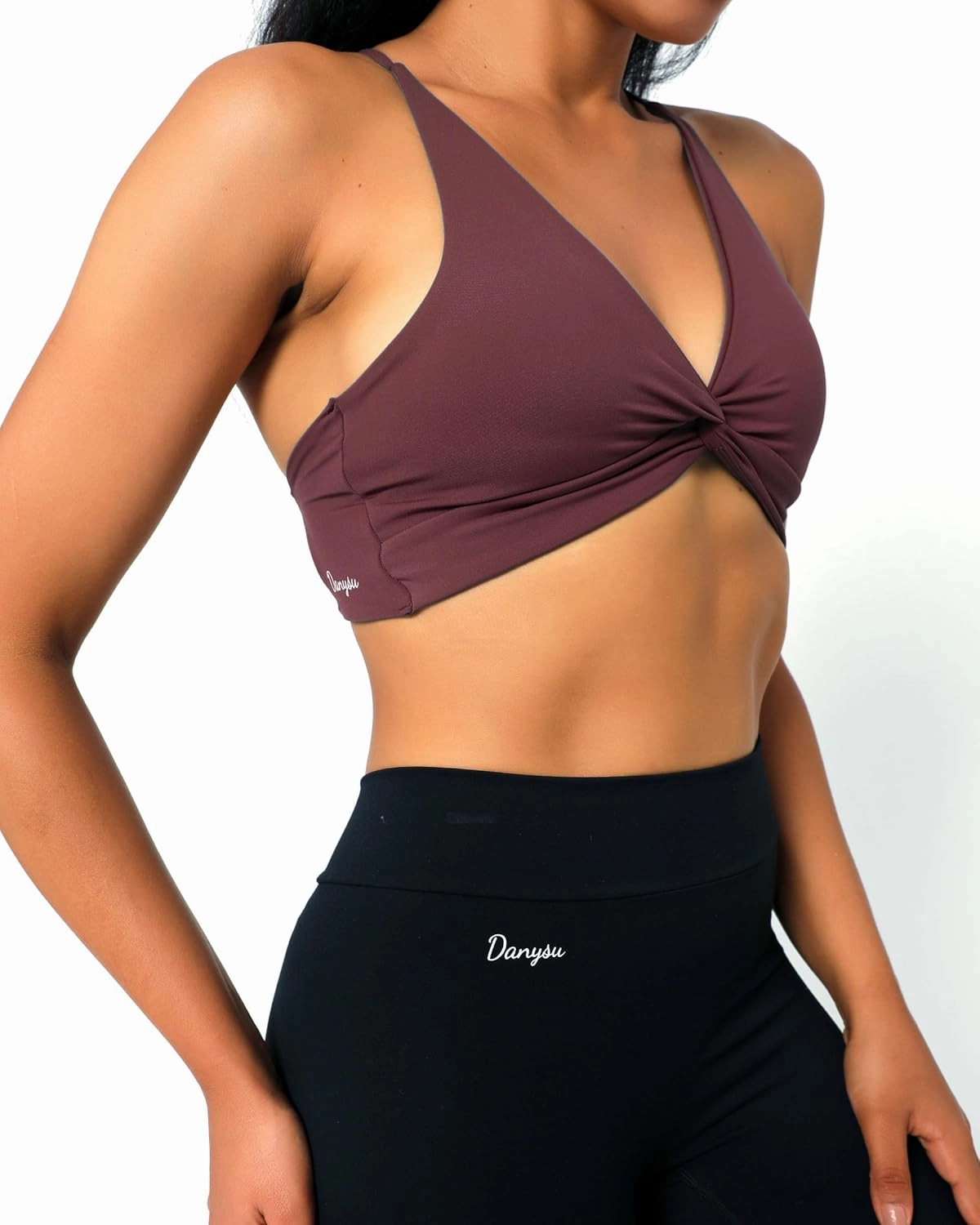 Danysu Backless Sports Bra Soft Workout Tops with Removable Padded Yoga Training Bras Strappy Going Out Top