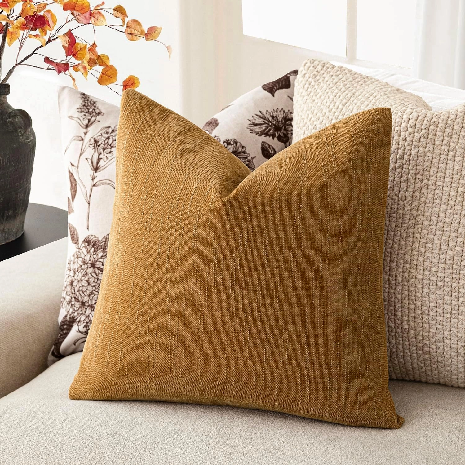 Foindtower Set of 2 Soft Textured Chenille Throw Decorative Pillow Covers Square Accent Solid Cushion Cover Neutral Farmhouse Pillow Case for Couch Sofa Bedroom Living Room 18x18 Inch,Golden Brown