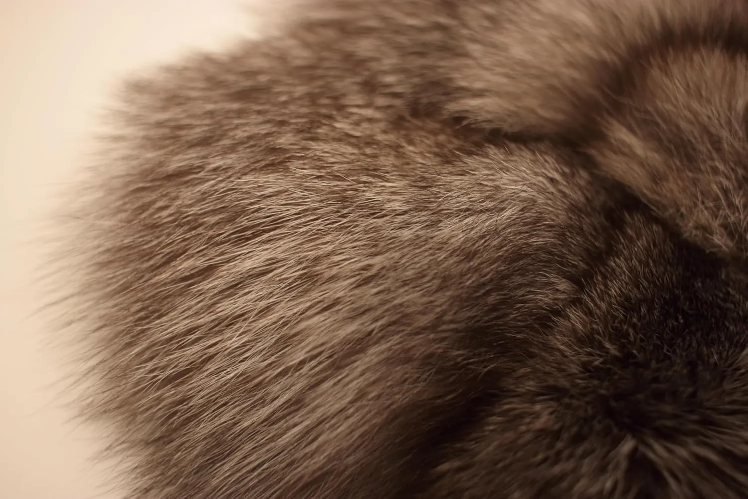 Fosrion Luxury Real Fox Fur Handbag Bag with Realistic Fox Head Detail