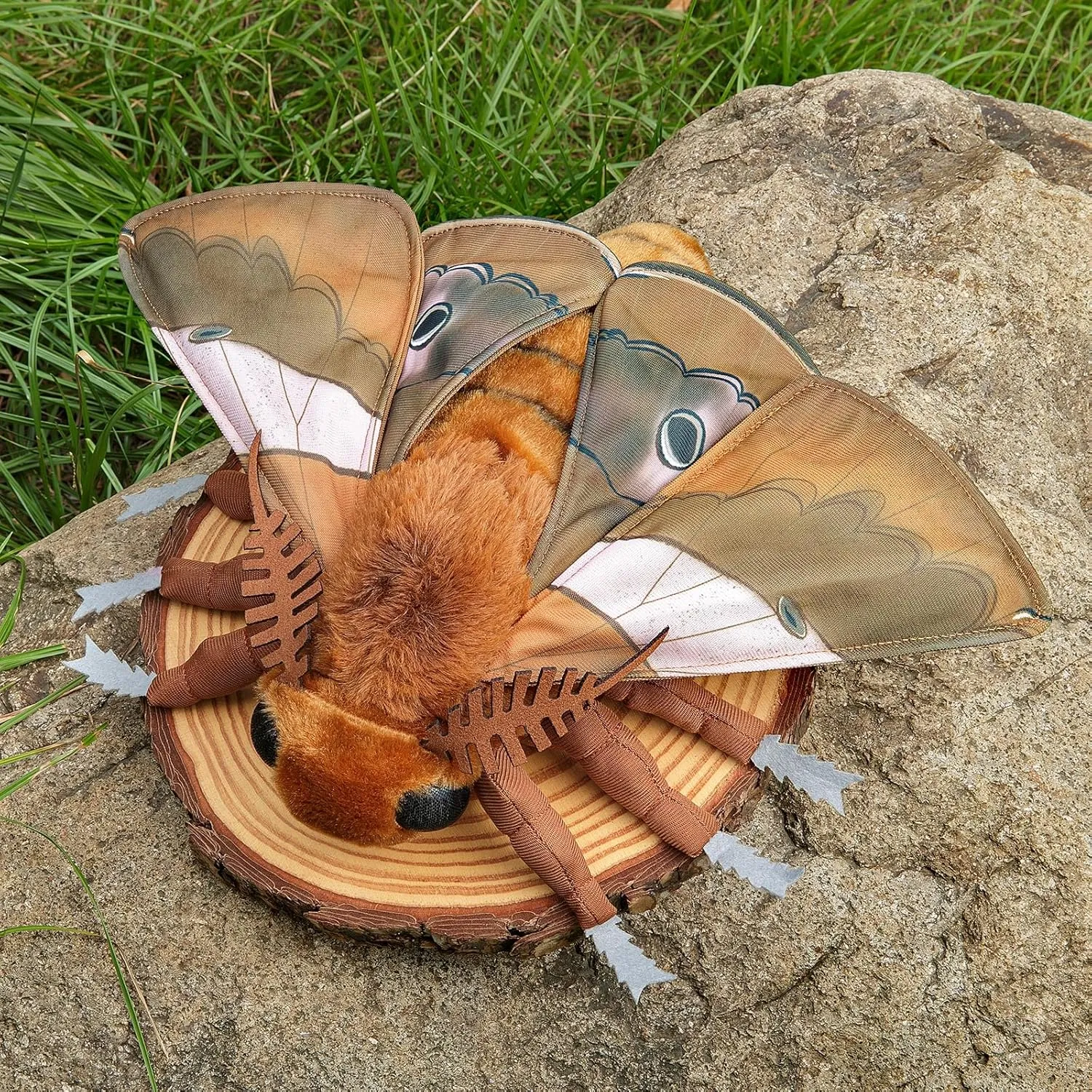 FRANKIEZHOU Simulation Ginkgo Moth Plush Animal - Brown 15 Inch,Ginkgo Moth Plush Toy, Soft Moth Stuffed Toy for Kids,Home Decor, Cuddle Toy