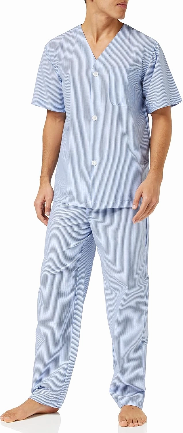 Fruit of the Loom mens Broadcloth Short Sleeve Top and Long Pants Pajama Set