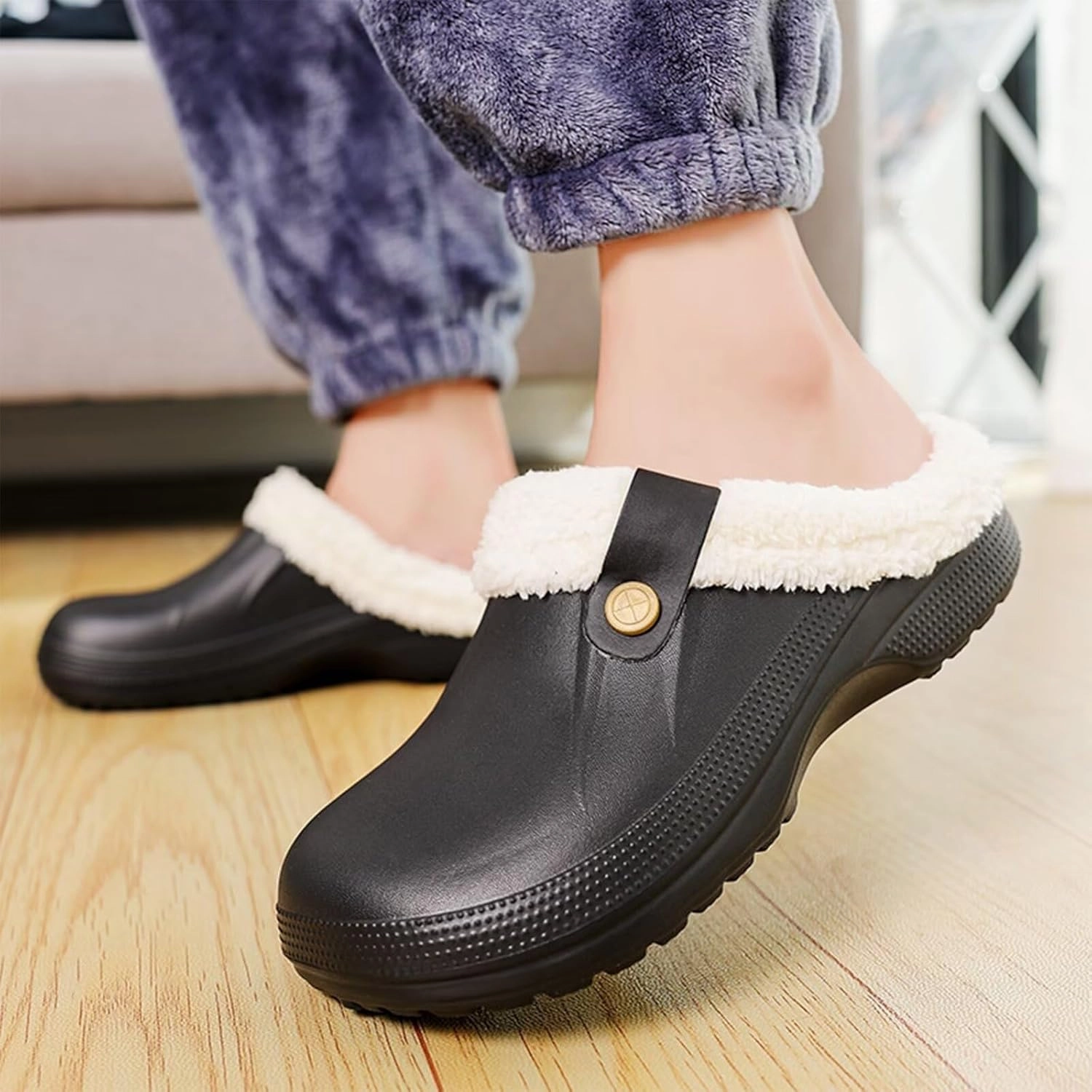 Fur Lined Clogs Waterproof Slippers Fleece Lined Clogs for Women Men Fuzzy Winter Warm Indoor Outdoor Shoes