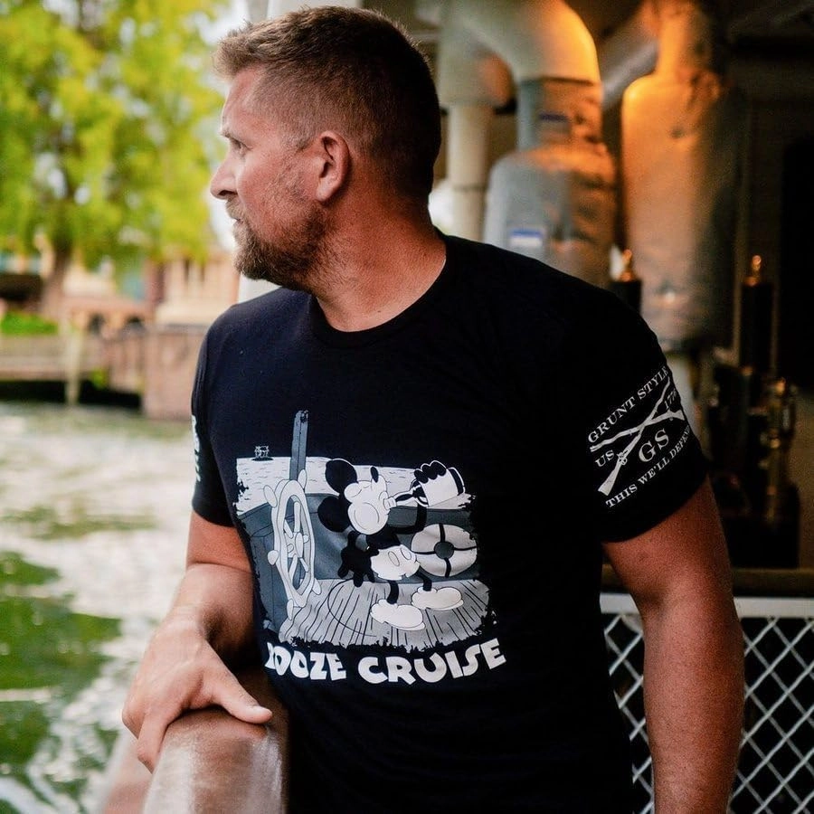 Grunt Style Booze Cruise Men's T-Shirt (Black, Small)