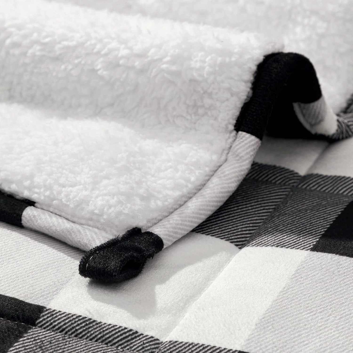 HBlife Sherpa Fleece Weighted Blanket for Adults, Oeko-Tex Certified 10 lbs Thick Fuzzy Bed Blanket, Heavy Reversible Soft Fluffy Plush Blanket with Premium Glass Beads 50X60 Inches, Plaid Black