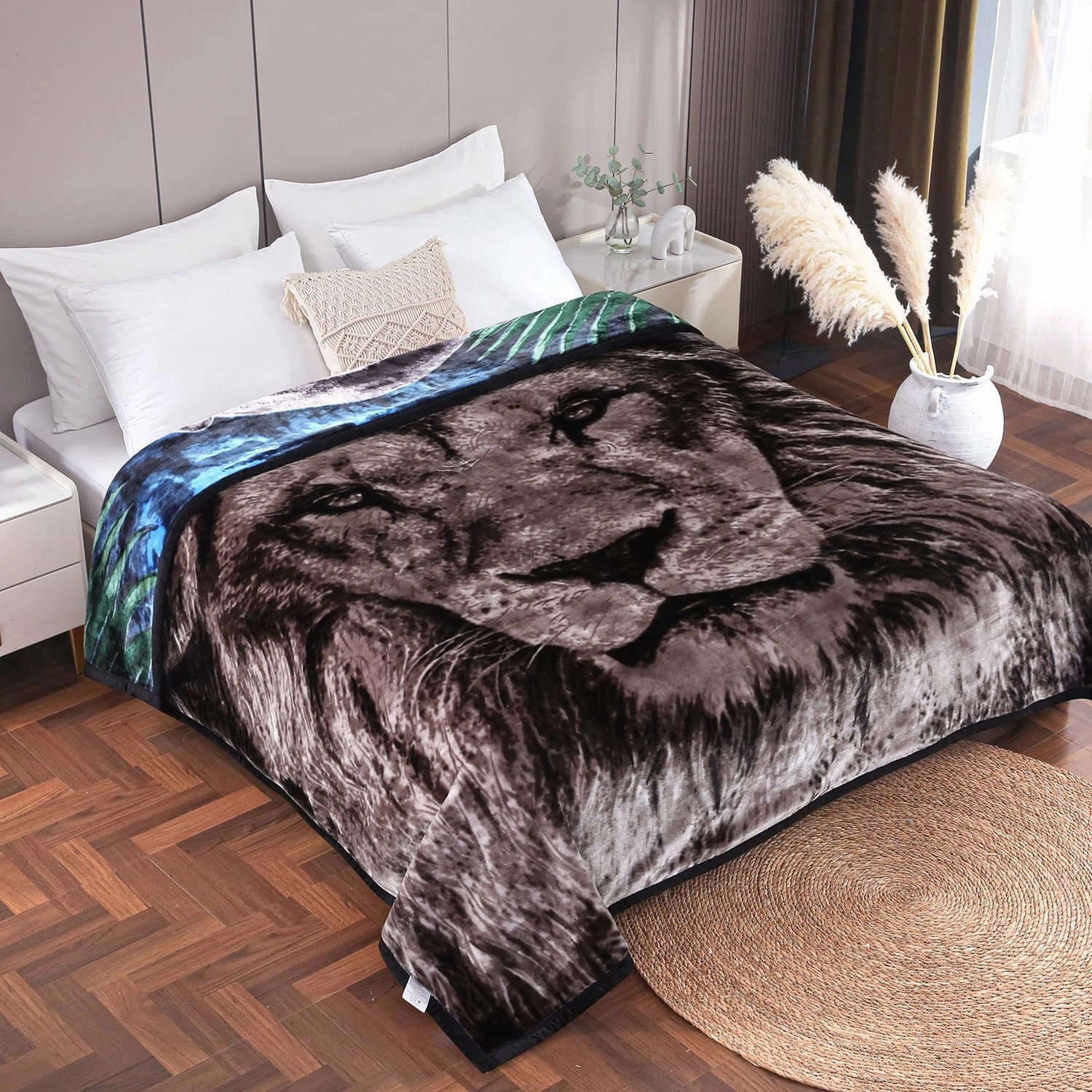 JYK Animal Print Blanket - Queen Size, 75'' x 87'', Thick & Warm for Winter, Soft Fuzzy Plush Microfiber Blanket - Black Panther/Lion