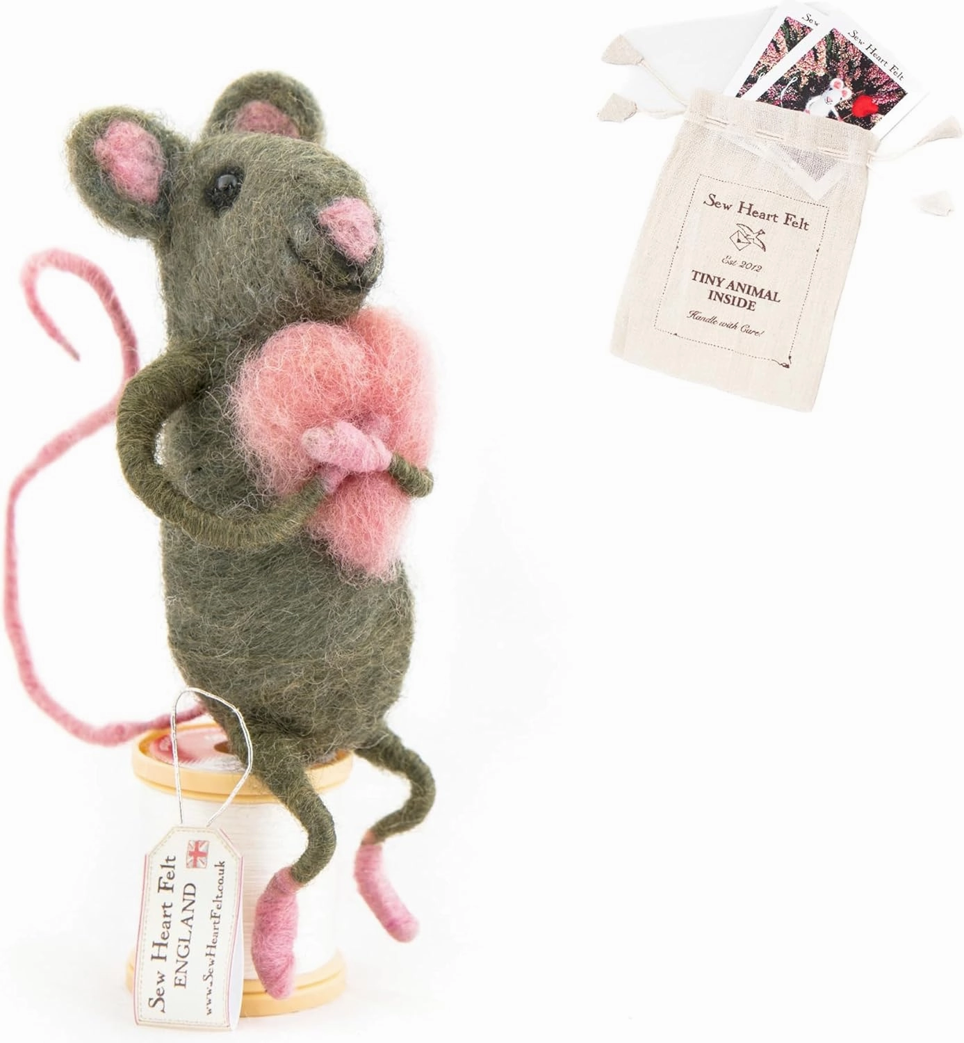 l Hand Felted Sitting Hugging Heart Mouse l Organic Wool l Hand Made Home Decor l Natural Fibres l Fair Trade l Plush Novelty Animal Ornament, 5060998805440