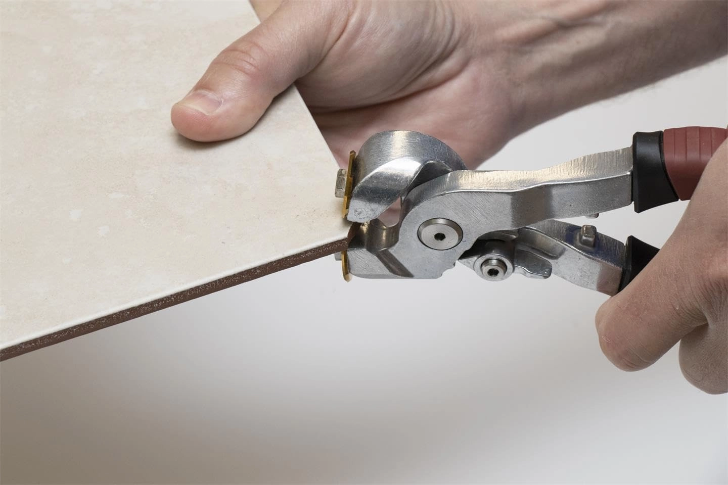 MARSHALLTOWN Wheeled Tile Nipper, Ceramic, Porcelain, Tungsten Carbide, DuraSoft Handle, Made in the USA, WN3