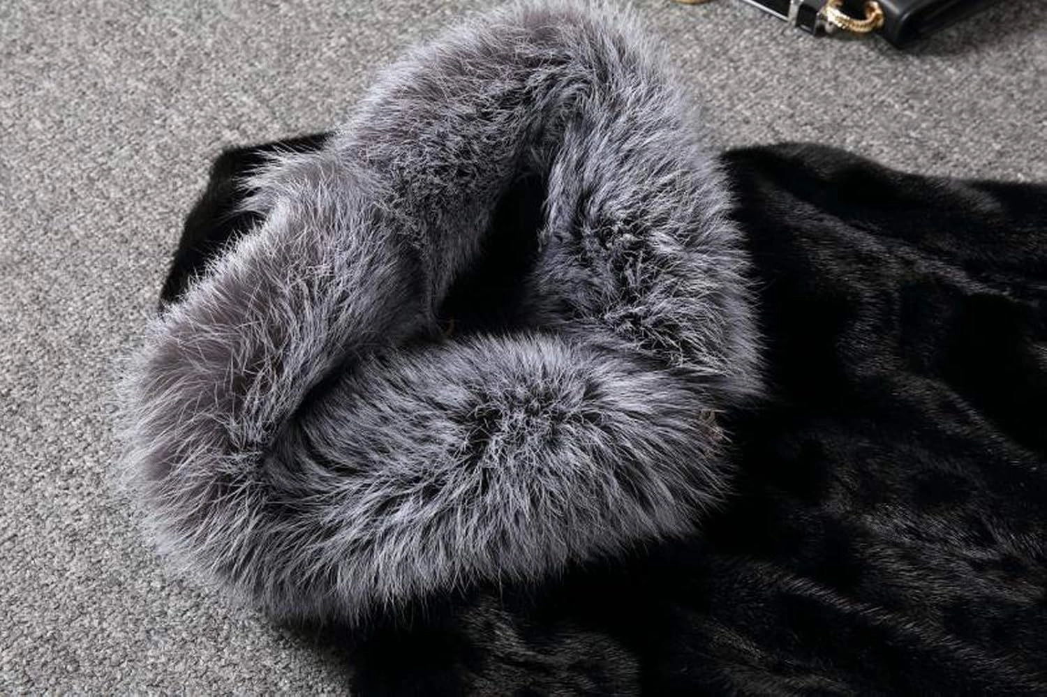 OIOLOYJM Winter Fashion Coats Womens Warm Hooded Jacket Thick Padded Loose Fleece Outerwear Oversized Faux Fur Hooded Coats