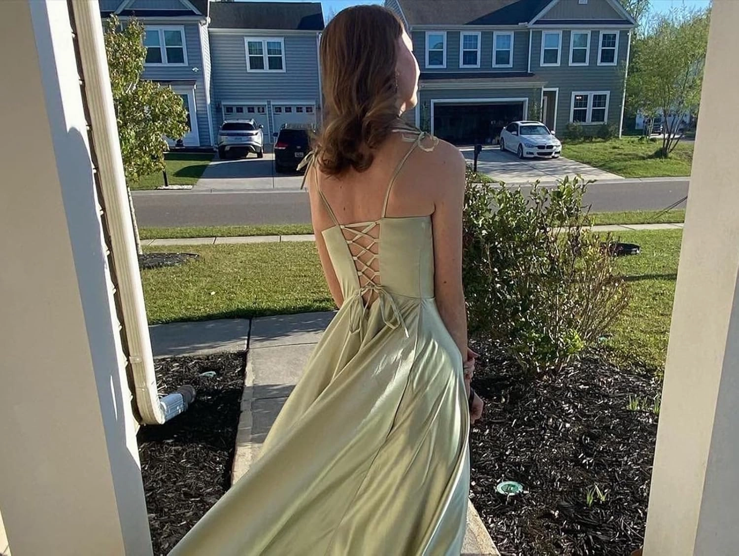 POMUYOO Spaghetti Straps Satin Bridesmaid Dresses for Women Cowl Neck Long A-Line Formal Gowns with Pockets