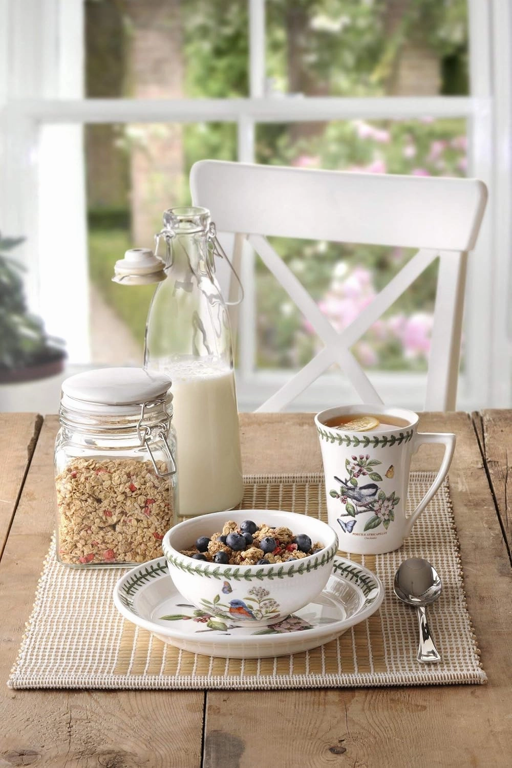 Portmeirion Botanic Garden Birds Oatmeal Bowl - Scarlet Tanager, 6.5" Earthenware Tableware - Dishwasher & Microwave Safe, Vintage-Inspired Made in the UK - Mix & Match Gift Collection