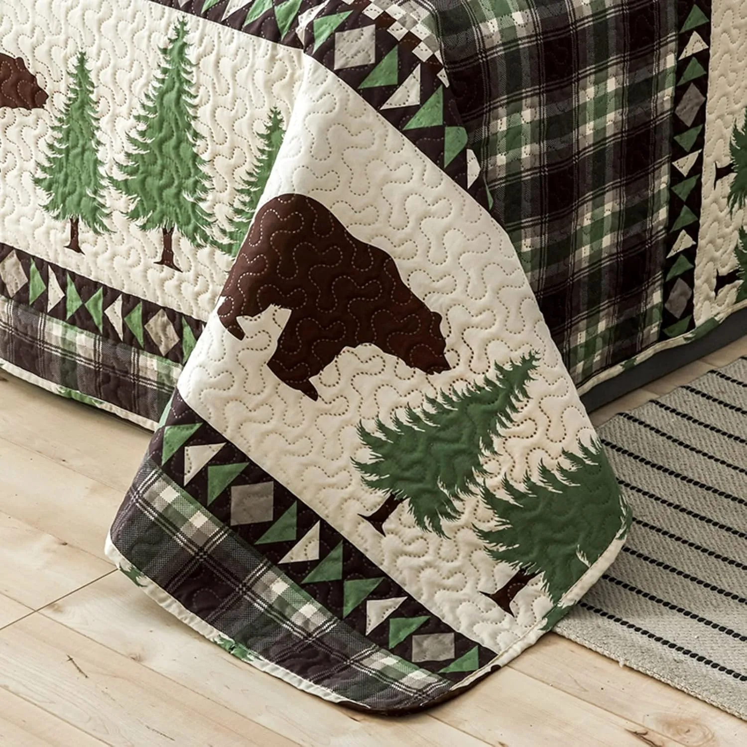 Quilts Queen Size, 3Pcs Rustic Cabin Bedspread Coverlet Set Brown Bear Green Pine Tree Bedding Set Lightweight Soft Reversible Plaid Stripe Bed Cover Set Farmhouse Decor for All Season(90"x 90")