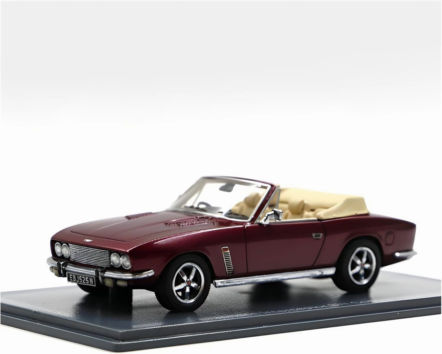 Resin Car Vehicle Model Fit for Jensen Interceptor SIII 1975 1 43 Resin Convertible Classic Car Model Collection Ornamental Festive Deluxe Gift
