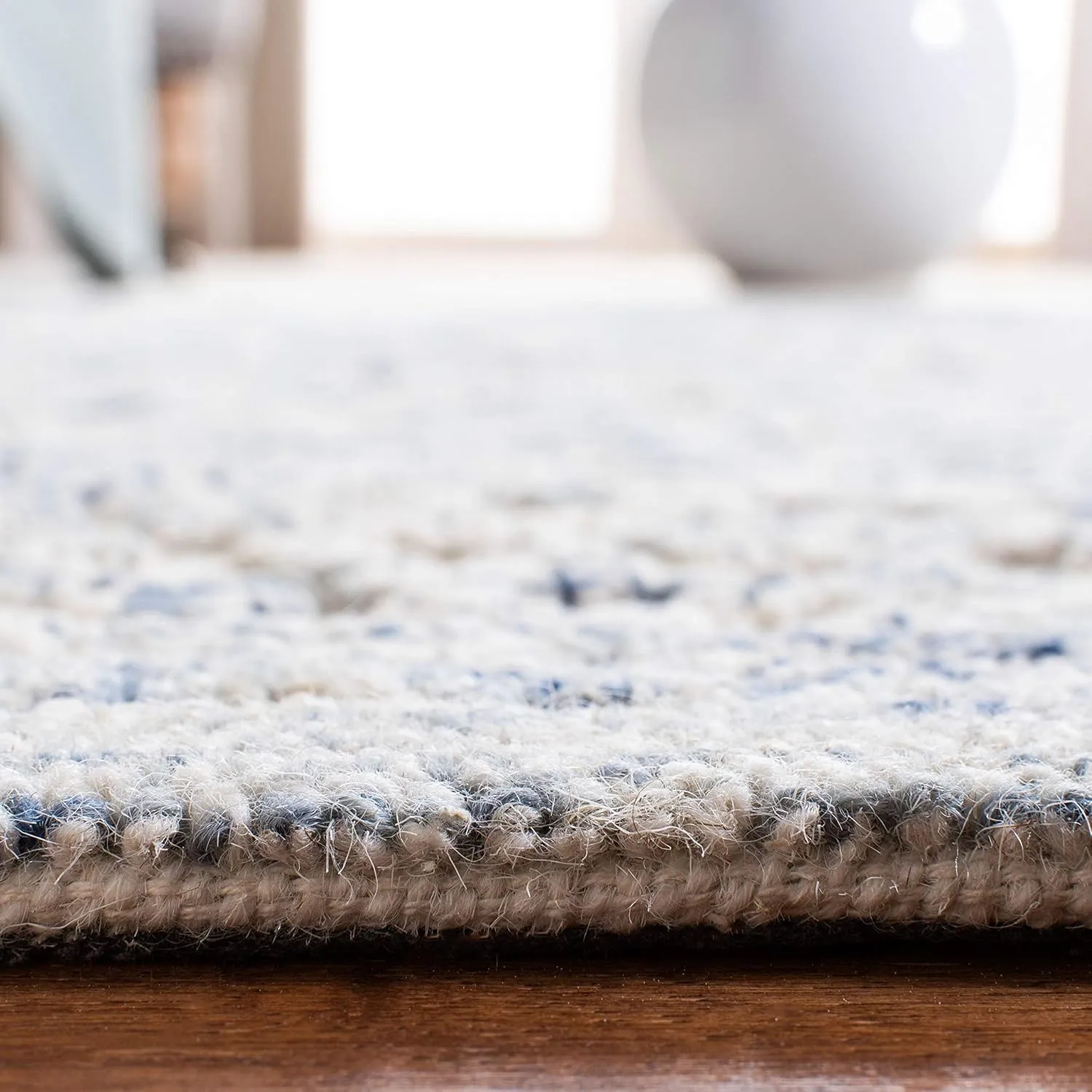 SAFAVIEH Area Rug 8x10 - Trace Collection - Large - Ivory & Blue, Handmade Wool, Ideal for Living Room, Bedroom, Office, Dining Space (TRC302M)