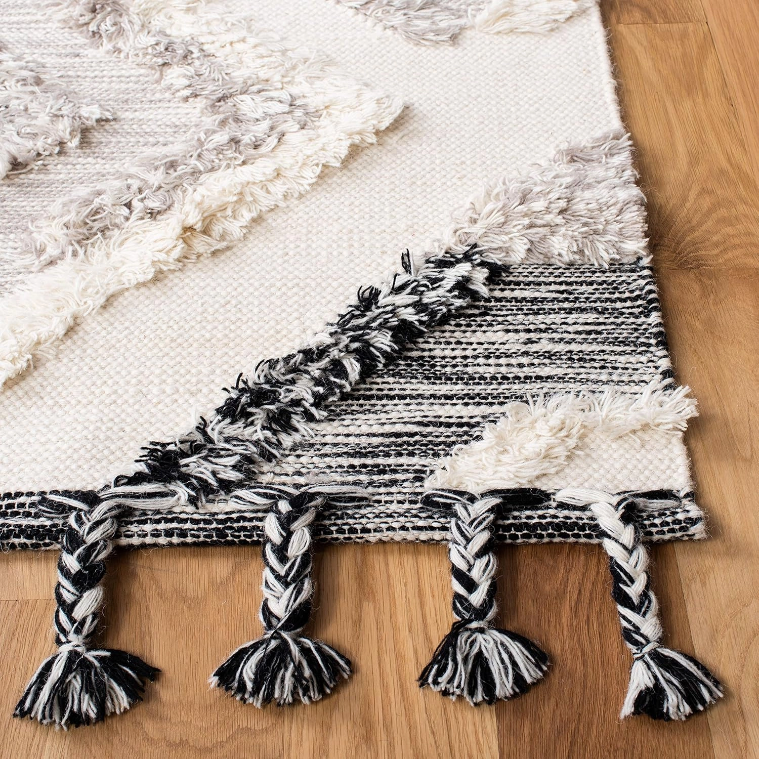 SAFAVIEH Kenya Collection Runner Rug - 2'3" x 8', Grey & Black, Handmade Moroccan Boho Tribal Tassel Wool, Ideal for High Traffic Areas in Living Room, Bedroom (KNY960F)
