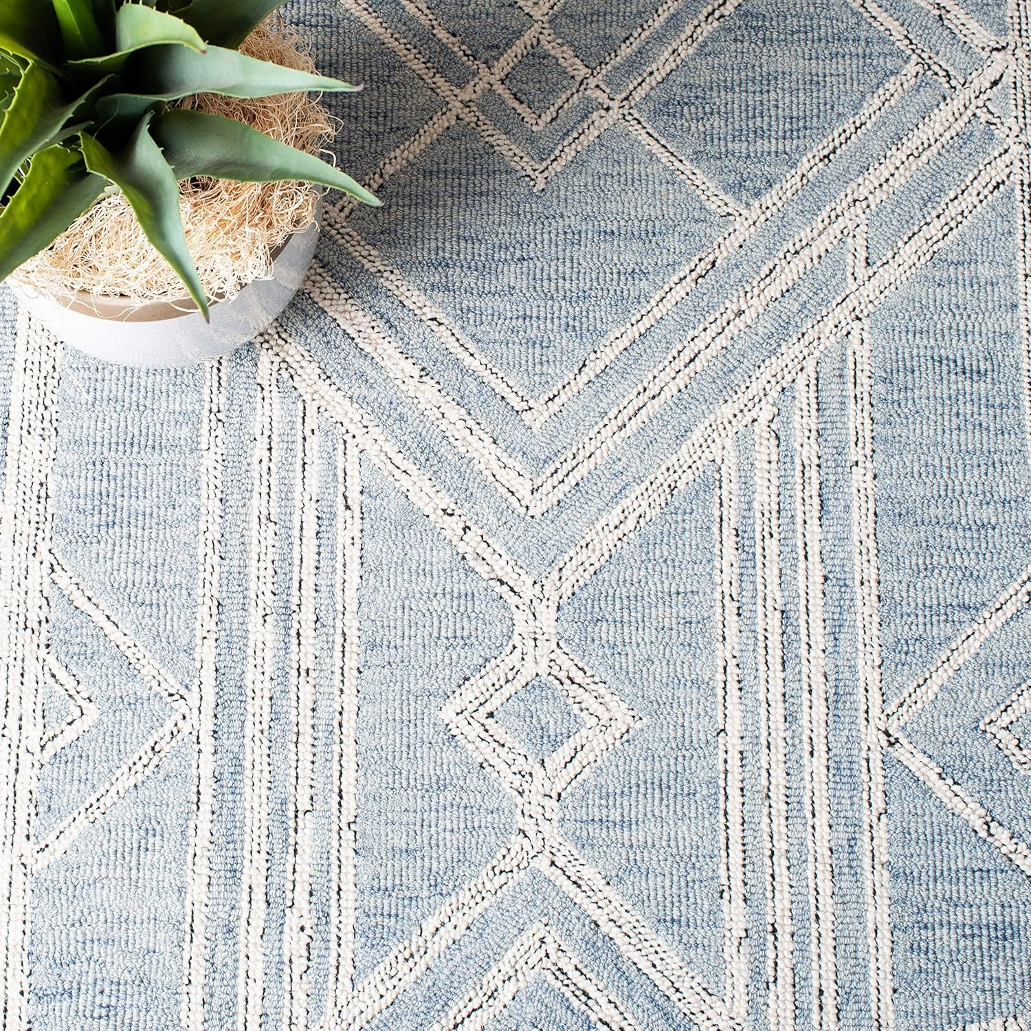 SAFAVIEH Micro-Loop Collection 5' Square Light Blue/Ivory MLP173M Handmade Premium Wool Area Rug