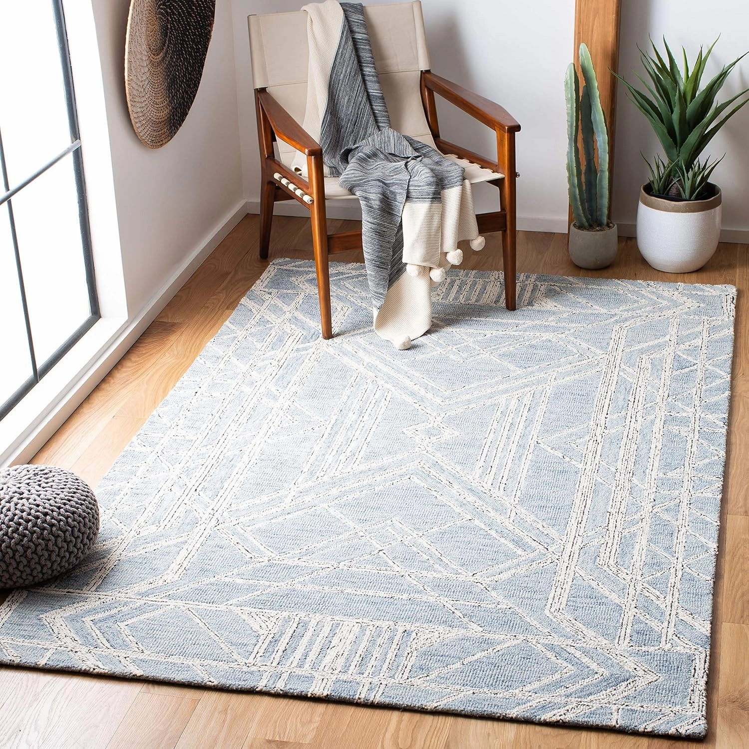 SAFAVIEH Micro-Loop Collection 5' Square Light Blue/Ivory MLP173M Handmade Premium Wool Area Rug