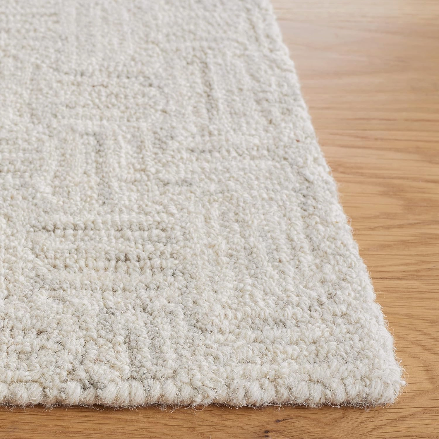 SAFAVIEH Micro-Loop Collection Runner Rug - 2'3" x 7', Light Grey & Ivory, Handmade Wool, Ideal for High Traffic Areas in Living Room, Bedroom (MLP537F)
