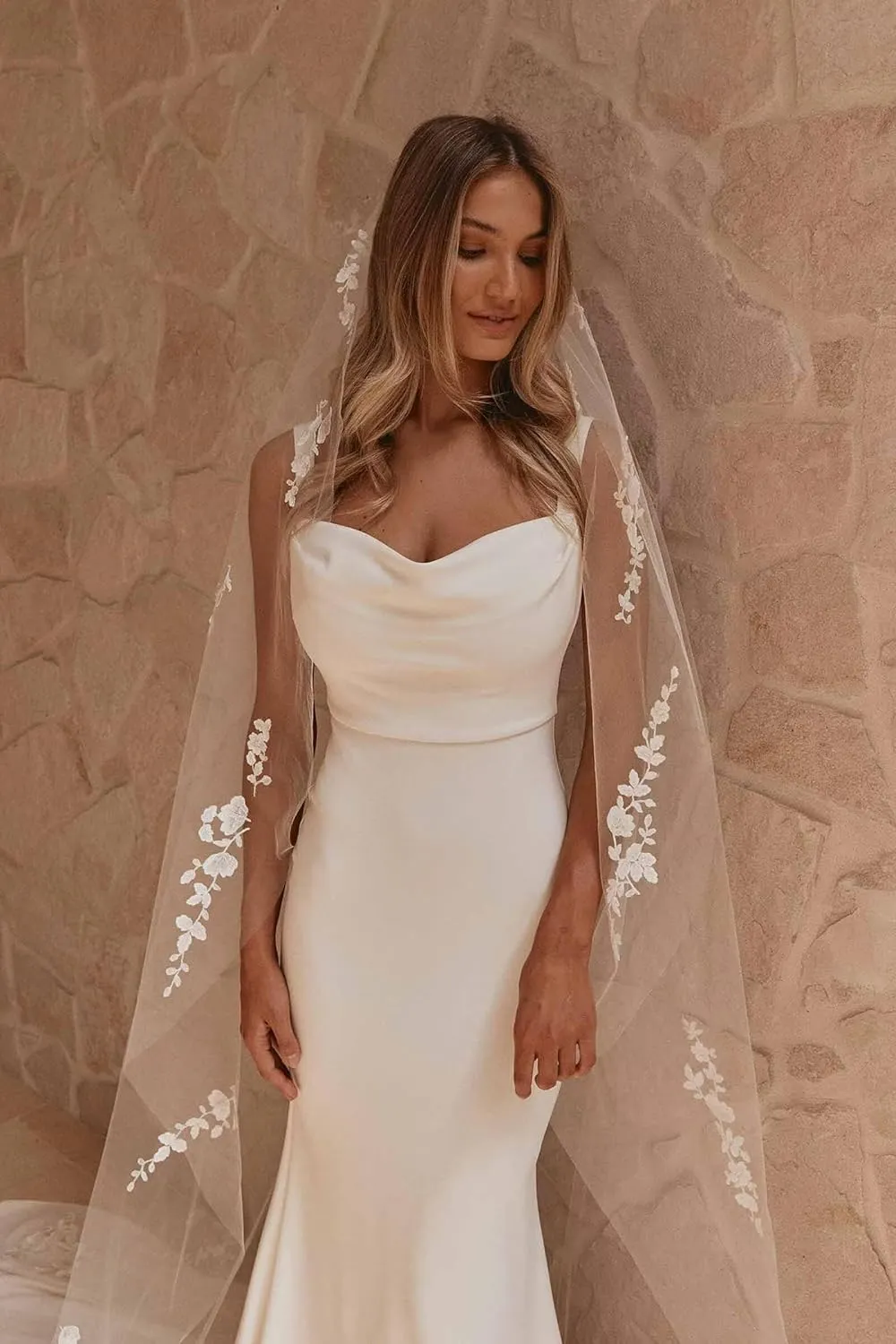 Simple Wedding Dresses for Bride Sexy Mermaid Lace Long Sleeve Bridal Dress for Bride with Train