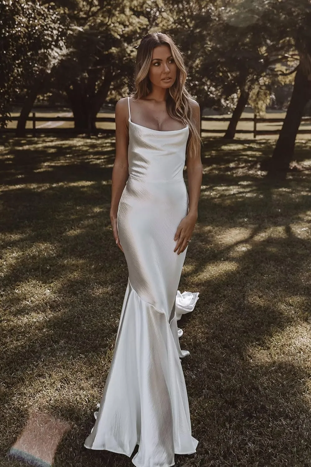Simple Wedding Dresses for Bride Sexy Mermaid Lace Long Sleeve Bridal Dress for Bride with Train
