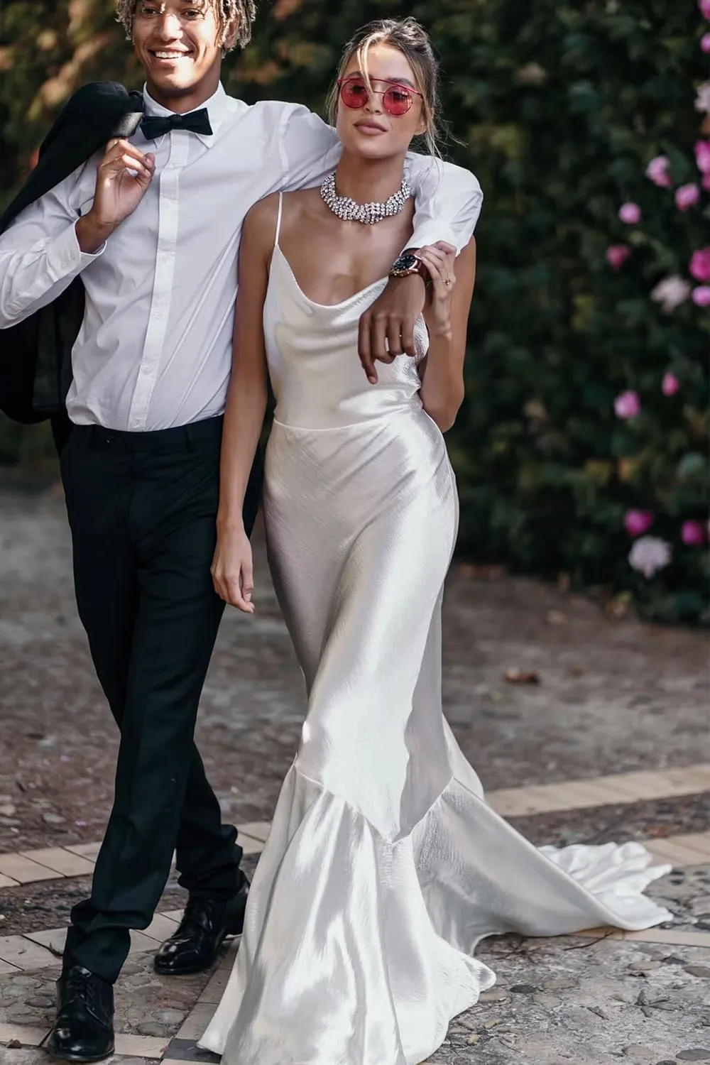 Simple Wedding Dresses for Bride Sexy Mermaid Lace Long Sleeve Bridal Dress for Bride with Train