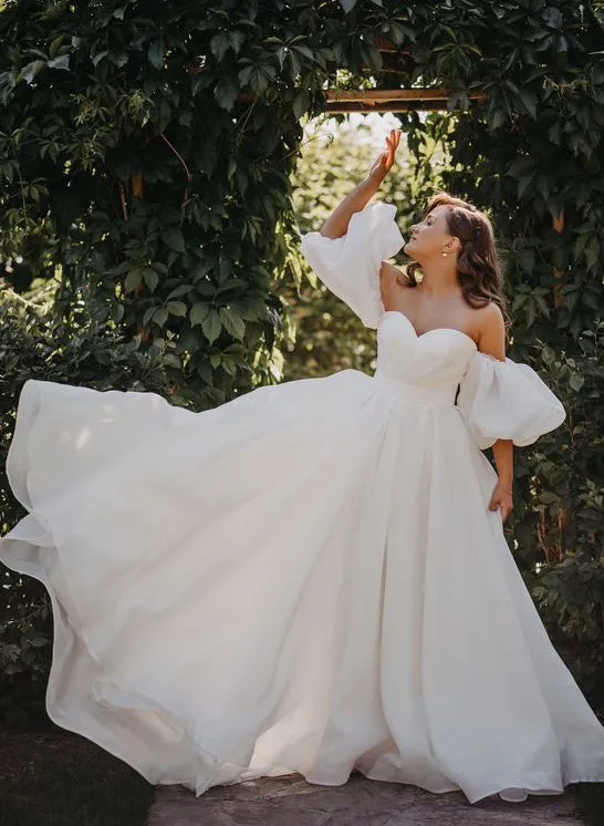 Sweetheart Organza Wedding Dress Princess Style