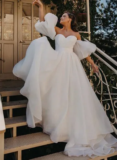 Sweetheart Organza Wedding Dress Princess Style