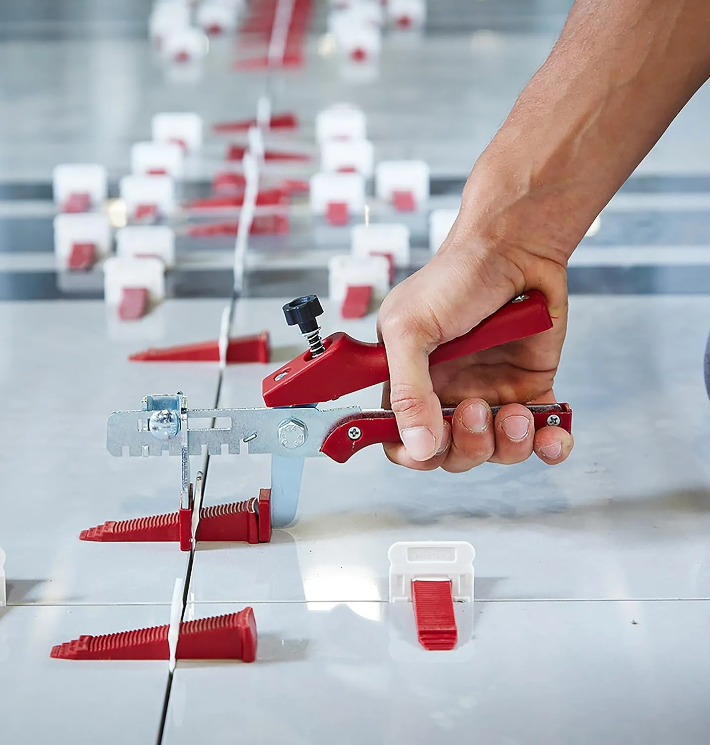 T-Lock PERFECT LEVEL MASTER Professional Anti lippage Tile Leveling System - Spacers Only - Red Wedges Not Included and Sold Separately (100, 2mm)
