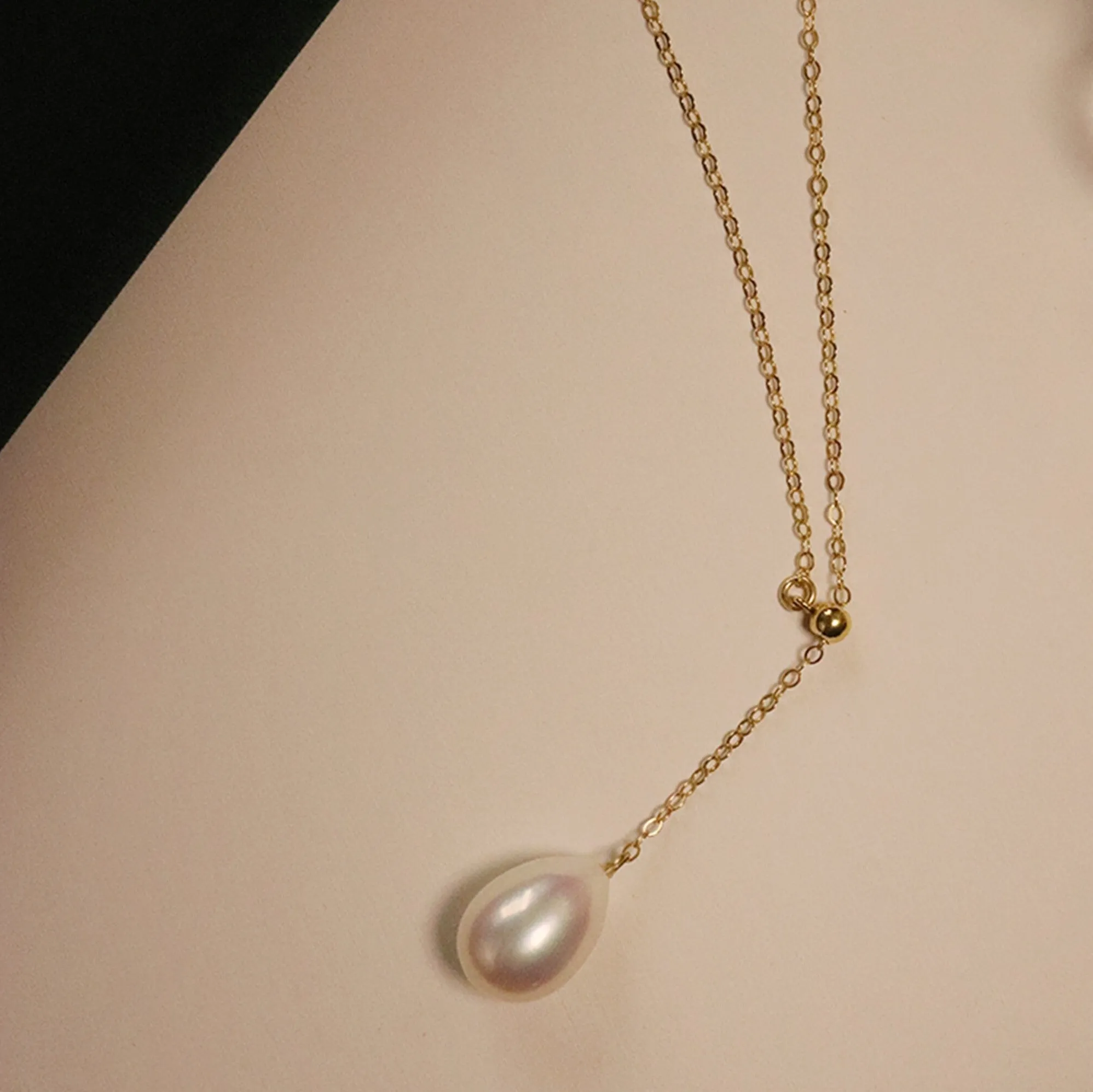 Teardrop Pearl Necklace