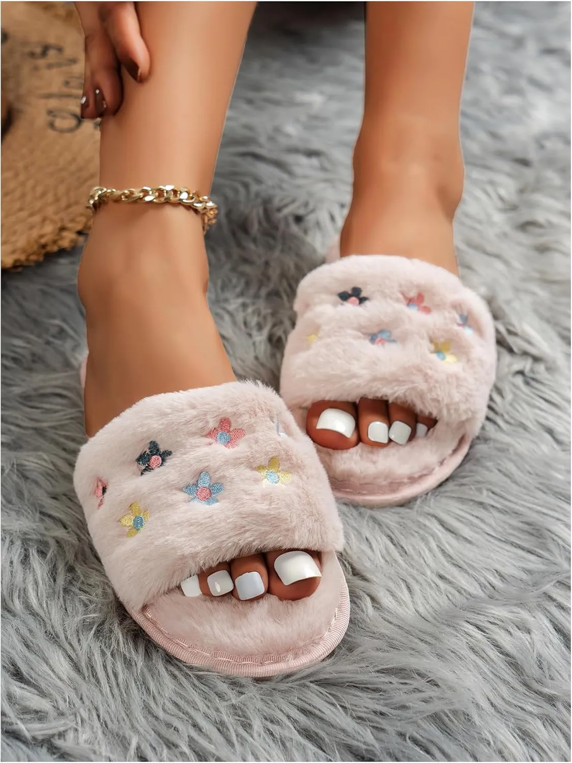 Verdusa Women's Embroidery House Slippers Open Toe Fuzzy Bedroom Cute Slippers Shoes