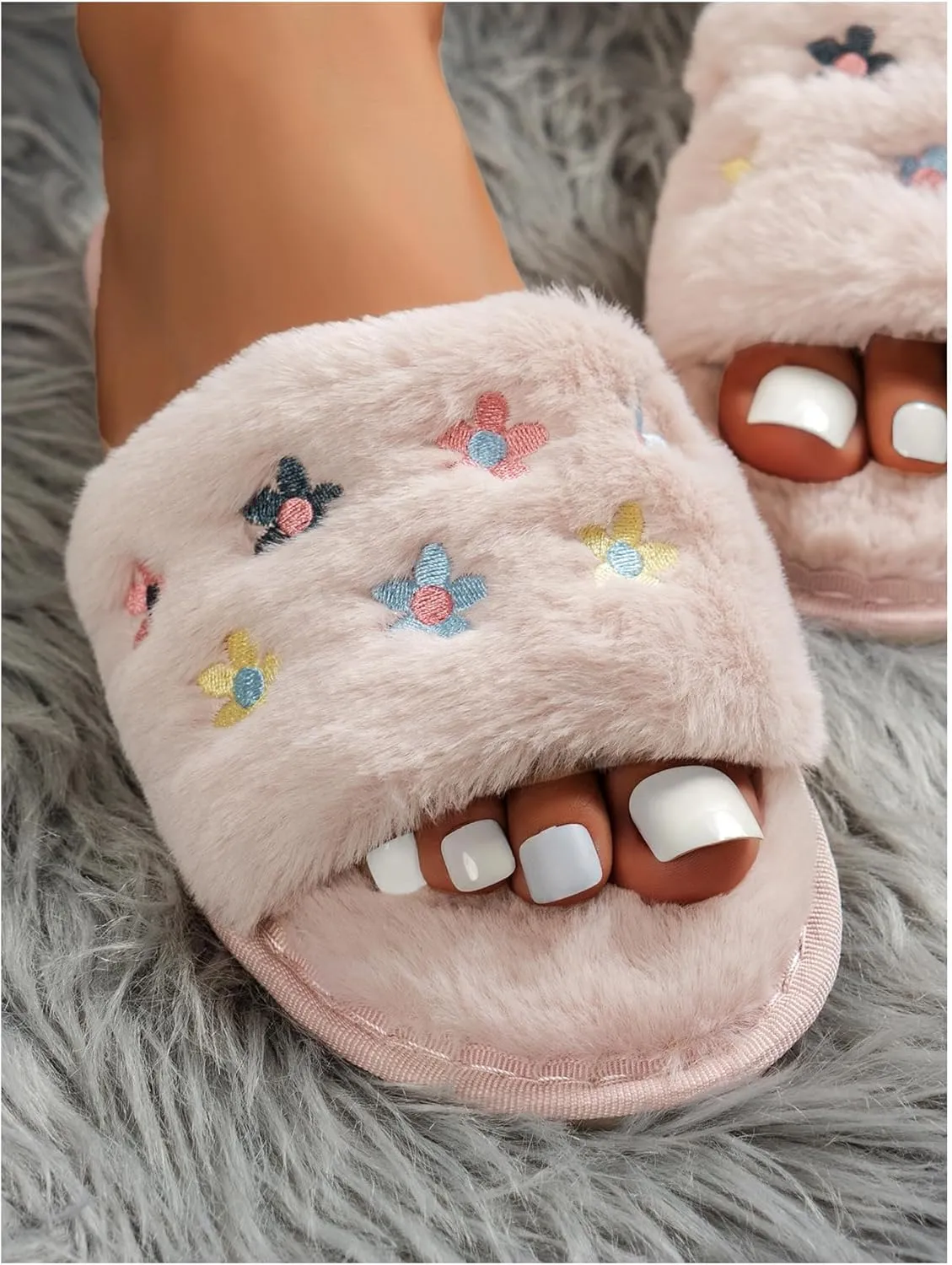 Verdusa Women's Embroidery House Slippers Open Toe Fuzzy Bedroom Cute Slippers Shoes