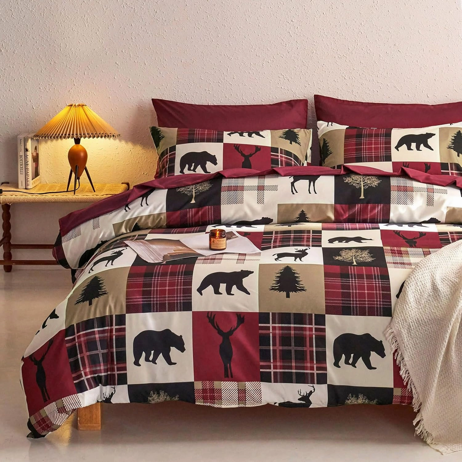 Wake In Cloud - Rustic Comforter Set, Cabin Christmas Lodge Western Country Bear Deer Moose Woodland RV Outdoor Theme, Soft Lightweight Bedding, 3 Pieces, Burgundy Black, King Size