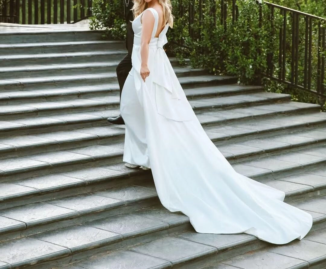 Wedding Dresses for Bride Lace Appliques Tulle Beach Bridal Gowns with Train He9013