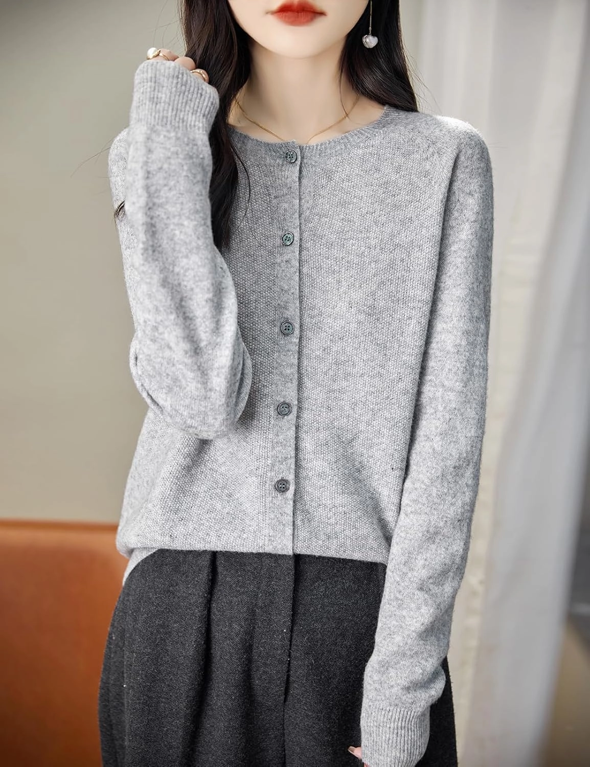 Women's Crewneck 100% Merino Wool Sweater 2025 Spring Fall Solid Long Sleeve Seamless Knitted Cardigan Sweater