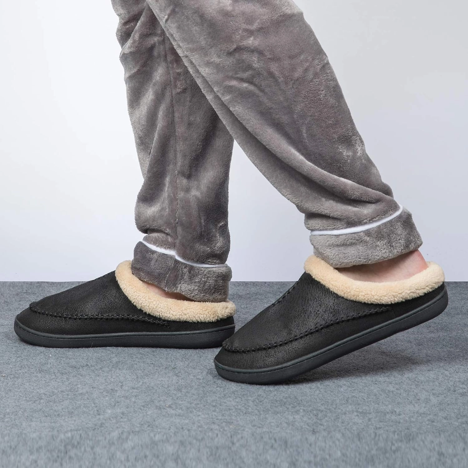 WOTTE Men's Moccasin Slippers Microsuede Fleece Fuzzy Lined Memory Foam House Shoes for Indoor Outdoor