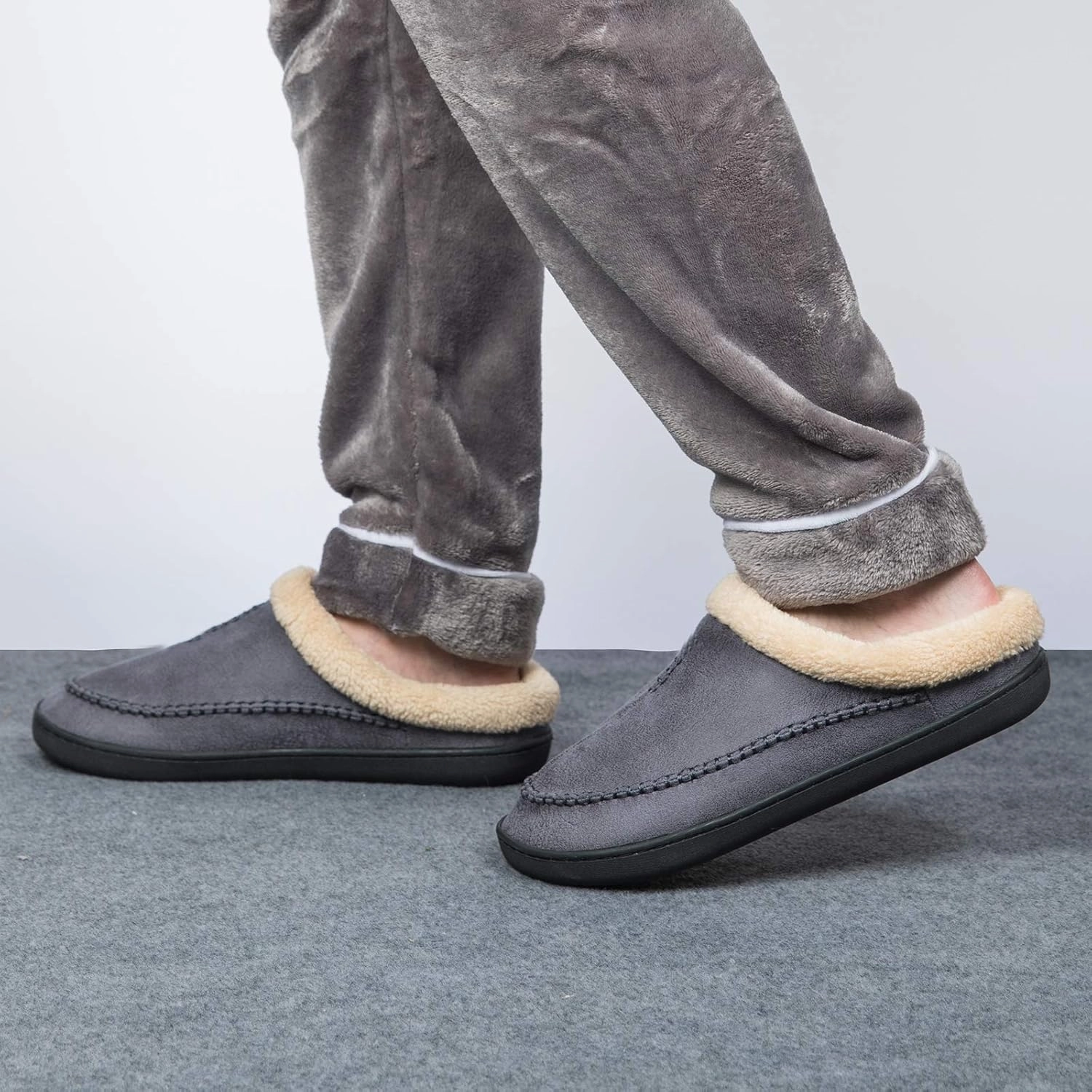 WOTTE Men's Moccasin Slippers Microsuede Fleece Fuzzy Lined Memory Foam House Shoes for Indoor Outdoor
