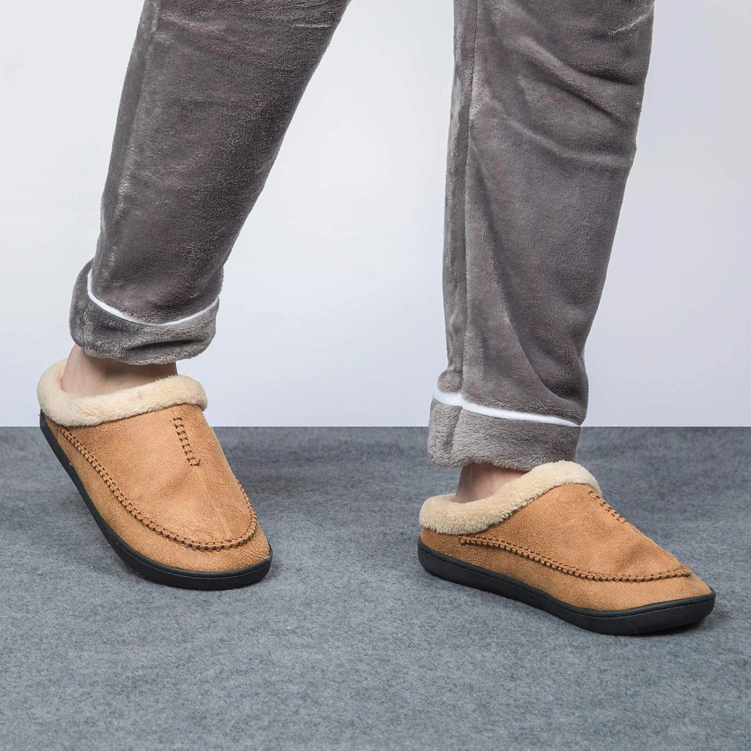 WOTTE Men's Moccasin Slippers Microsuede Fleece Fuzzy Lined Memory Foam House Shoes for Indoor Outdoor