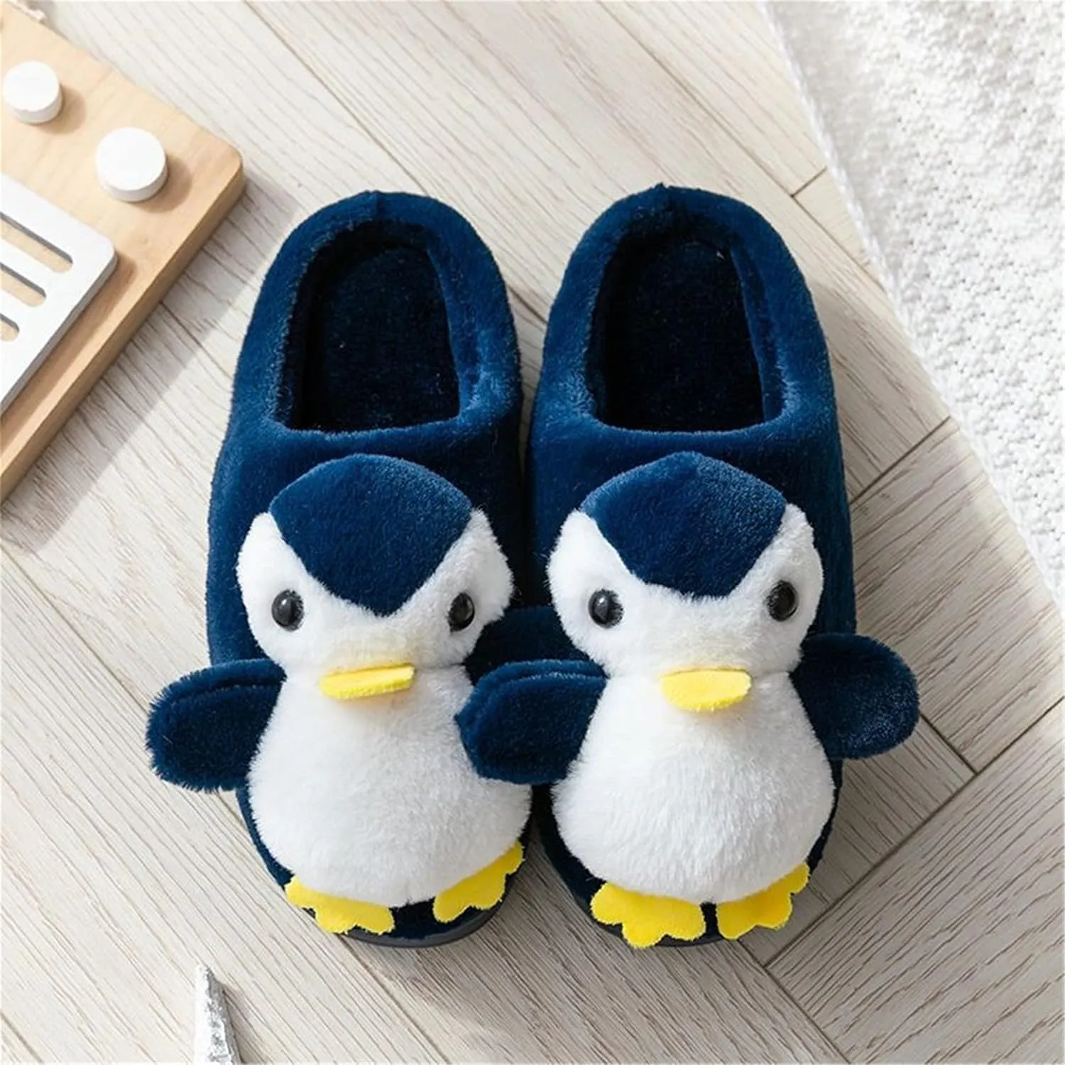 YILANLAN Women's Penguin Plush Warm Animal Home Cute Slippers